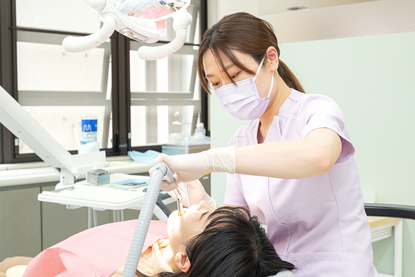えとう歯科医院 クリーニングで歯垢や歯石を取る