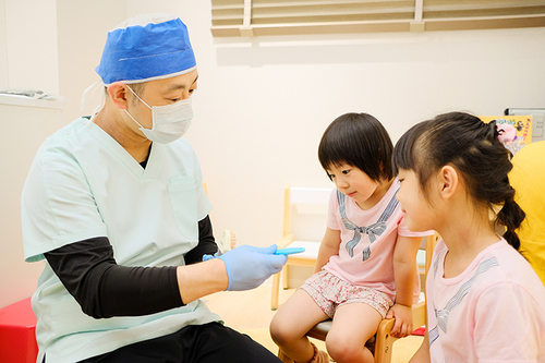 ホームドクターによる子どもたちを健全歯列に導くためのコツ　裁断済み ホームドクターによる子どもたちを健全歯列に導くためのコツ