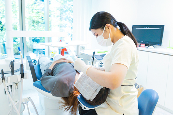 スウェーデン矯正歯科 矯正終了後は、メンテナンスのための通院