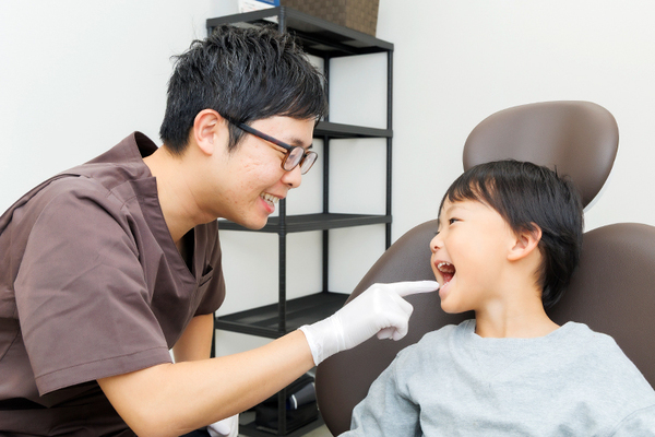 志賀本通たくみ歯科・矯正歯科 矯正終了後も継続して口腔内の変化のチェックを受ける