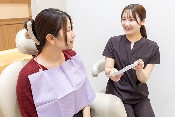 安永矯正歯科医院 福岡 保定装置を取りつけ、メンテナンスで歯の状態を維持