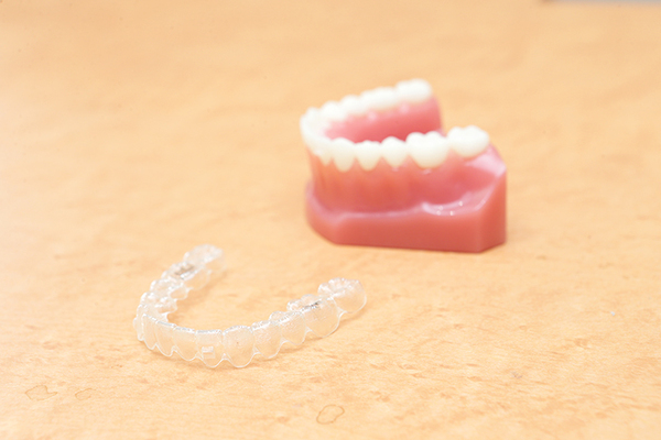 いくま歯科医院 ケースに応じて他の矯正法も併用 マウスピース型装置を使った矯正