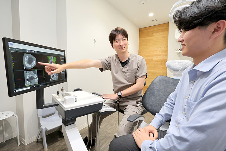 にしむら歯科医院 患者の不安にしっかり寄り添う 安全面に配慮したインプラント治療