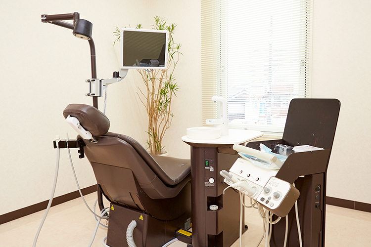 中井歯科医院 歯の汚れから徐々に進行する歯周病 早期での治療と正しい歯磨きを