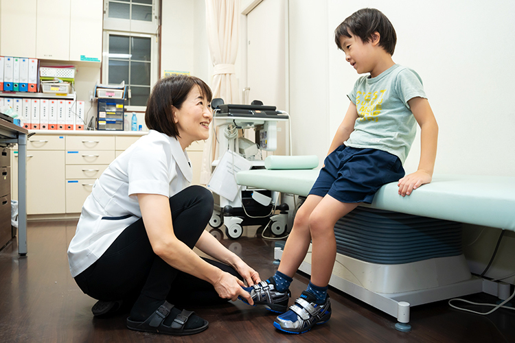 たわだリハビリクリニック 小児リハビリテーションでめざす 子どもの運動機能獲得と悪化予防