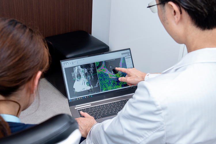 永福町駅前歯科・矯正歯科・小児歯科 精密な検査と豊富な経験による 安全性に配慮したインプラント治療