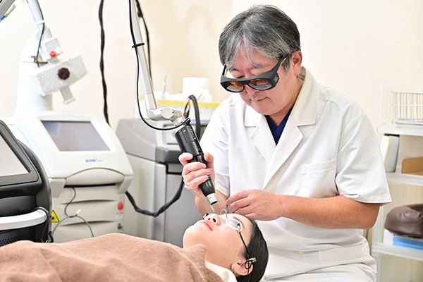 日本橋Fレーザークリニック 青あざ・赤あざ・アレルギー性鼻炎 保険で受けられるレーザー治療