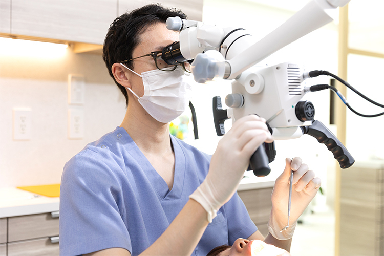 東京神楽坂歯科 歯や神経を残すことをめざす マイクロスコープによる根管治療