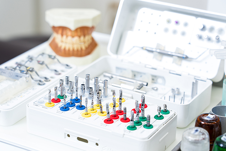 高田歯科医院 流れを知り、納得して進める 初めてのインプラント治療