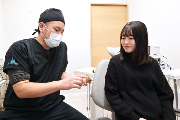 奈良登美なかやま歯科・口腔外科 口腔外科の専門家で経験豊富な中山院長が診療にあたる