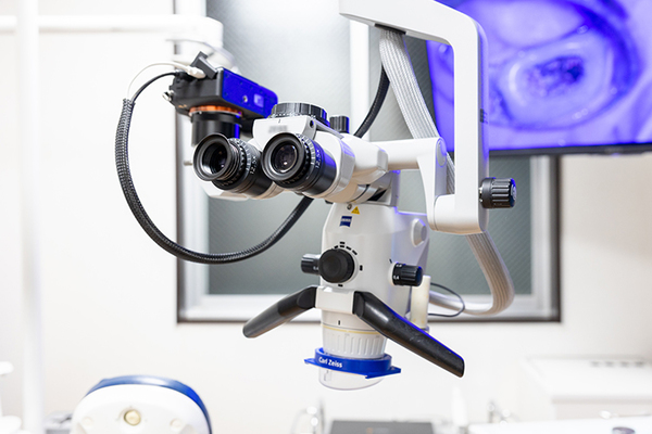 荒木歯科医院 精密な治療に役立つマイクロスコープ