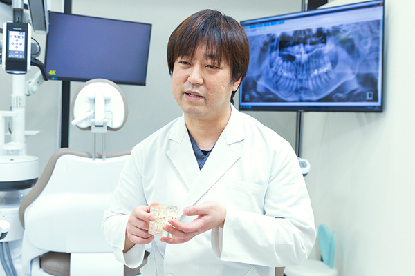 あざみ野長谷川歯科矯正歯科 大学病院やさまざまな歯科医院で研鑽を積んできた尾崎副院長