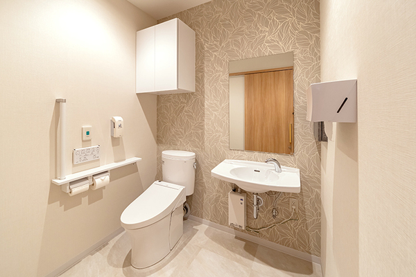 川崎駅前大腸と胃の消化器内視鏡・肛門外科クリニック 院内・トイレともにバリアフリーのため、通院しやすいのも魅力