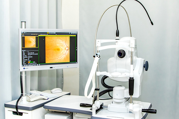 いわみ眼科 加齢黄斑変性は視力の低下や失明になる恐れがあるそうだ