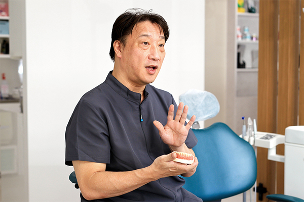 津田歯科 治療費や機能面、素材の違いなどをわかりやすく説明する