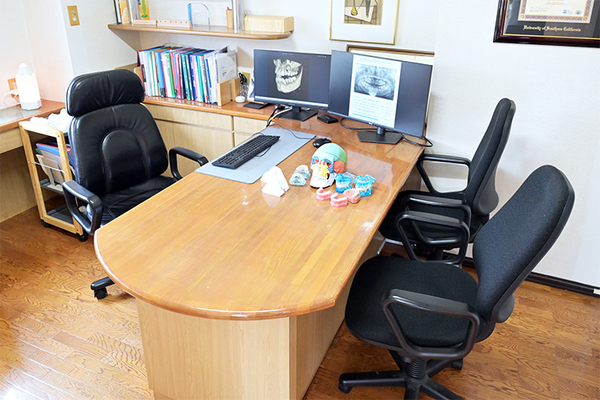 しゅういち矯正歯科クリニック 矯正治療専門の歯科医師が常駐しており、難症例にも対応