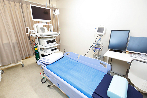 越谷レイクタウン駅前胃と大腸の消化器内科内視鏡・肛門クリニック 患者の不安や緊張をほぐせるよう、さまざまな工夫を凝らしている