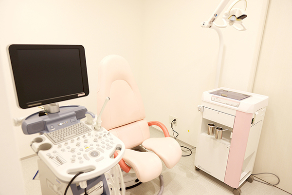 ルナレディースクリニック川崎駅前院 エコー検査をはじめ、疾患を見逃さないよう幅広い検査が可能
