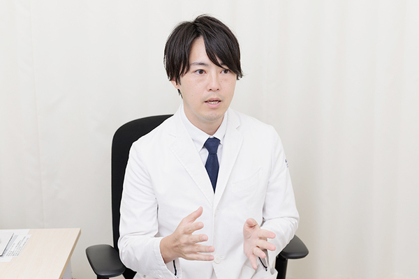 クリニックプラス中野 高血圧は年齢だけの問題ではないと警鐘を鳴らす長谷院長