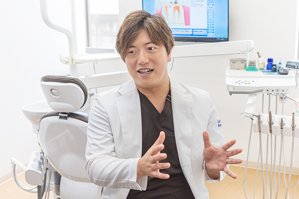 みさきエキ歯科 患者が満足し、自然と笑顔になる対応を心がける宇留野院長