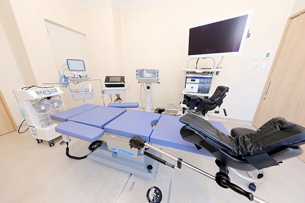 こまい腎・泌尿器科クリニック 先進の機器も完備し、幅広い症状に対応している