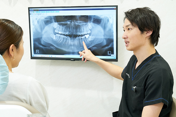 大橋駅前アロハ歯科 小児・矯正歯科クリニック　九州インプラントクリニック わかりやすい丁寧な説明を心がけている