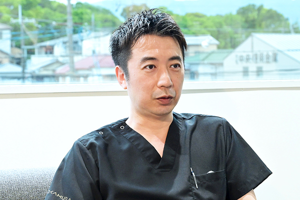 腎・泌尿器科クリニック 日本専門医機構認定の泌尿器科専門医である岡村靖久院長