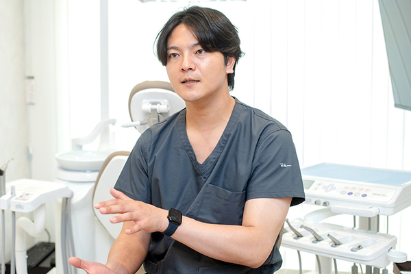京都河原町スマイルデザイン歯科・矯正歯科 外科処置にも研鑽を積んできた中山院長