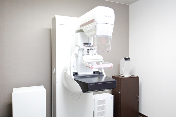 ひろせクリニック 見えない不安、乳がん早期発見の第一歩となるマンモグラフィ