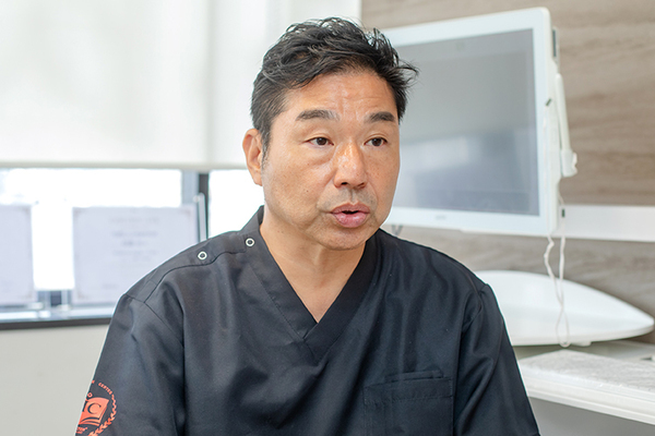 山林歯科医院 全身の健康を見据え、治療後のフォローも大切にしている山林院長