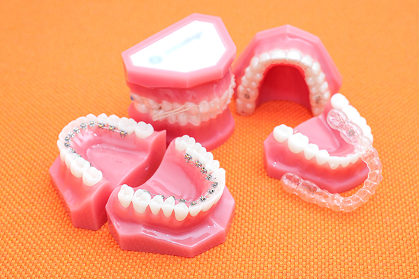 ひとみ矯正歯科医院 自然な印象で見た目を気にせず過ごせるのは大きなポイント