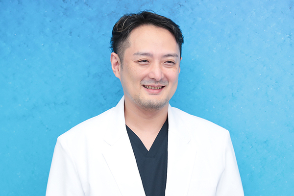 小松歯科医院 保護者への丁寧な説明を心がけている小松副院長