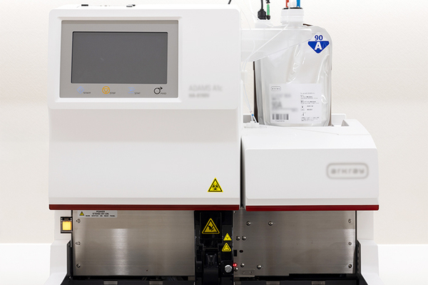 ひろむら内科クリニック HbA1c測定機器や尿分析装置など先進の機器をそろえる