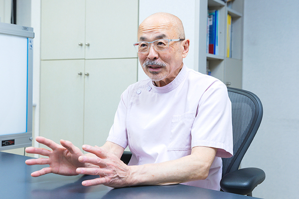 モモ・メディカル・クリニック 適切な診断・治療を心がける百瀬先生