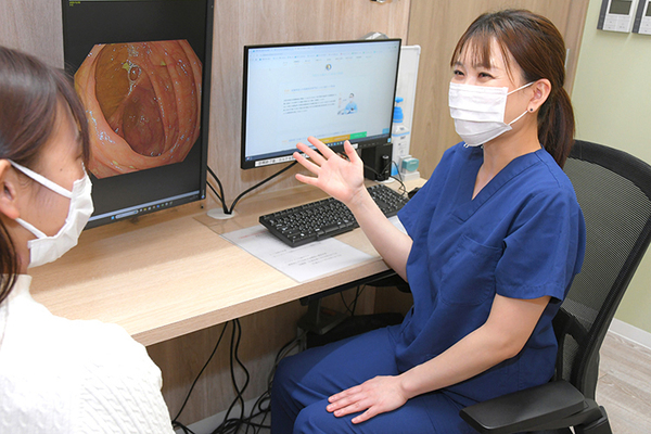 秋葉原・胃と大腸肛門の内視鏡クリニック 検査時の様子はカメラで記録し、検査後の説明で共有される