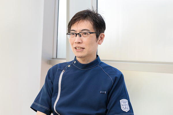 青山クオーツデンタルクリニック 親知らずについて語る細川周平理事長