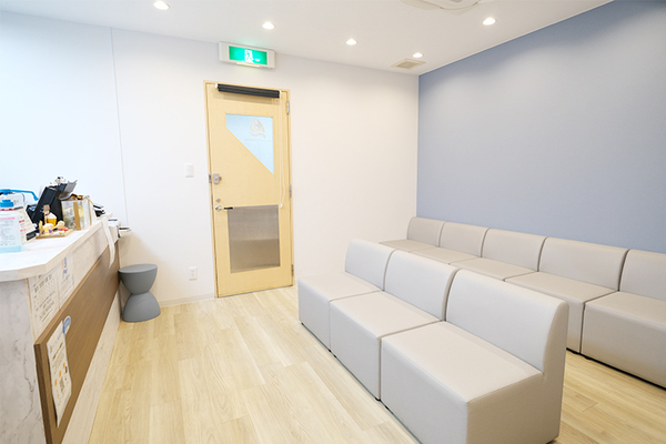 かとう皮フ科形成外科 ベテランの医師とスタッフにより皮膚の悩みに幅広く対応