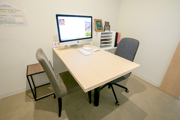 ひろた哲哉歯科・矯正歯科 問診票をもとに、丁寧なカウンセリングを行う