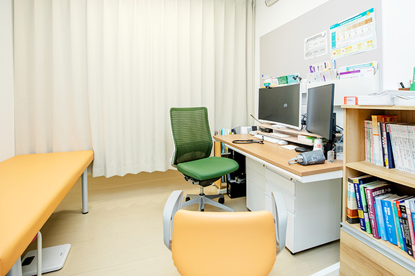 さわい内科医院 腎疾患の発見の難しさを患者に伝えている