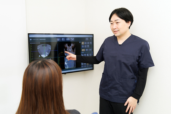 つるさと駅前歯科 抜いたほうがいい理由、予後の予測や抜かないリスクを丁寧に説明