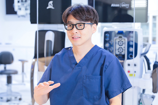 錦糸町おおかわ眼科 外来での診療から日帰り手術まで大川院長が対応してくれる