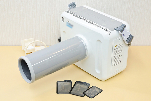 まるやま歯科クリニック ポータブル歯科用エックス線を用いることも
