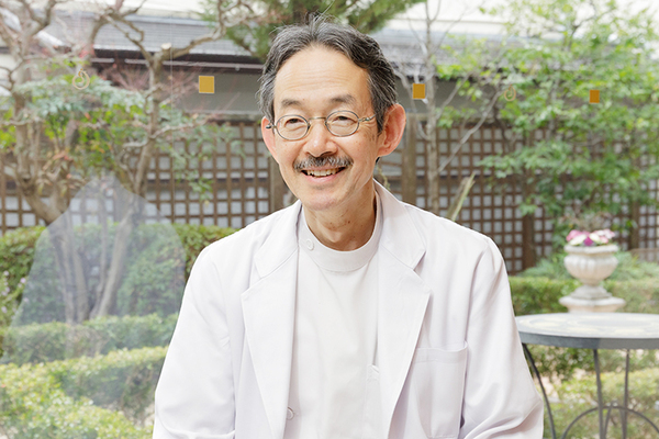 直原ウィメンズクリニック これまで数々の出産を手助けしてきた直原院長