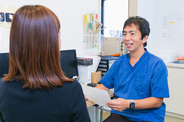 成城マタニティクリニック 資料を使い、わかりやすく丁寧に説明することを心がけている