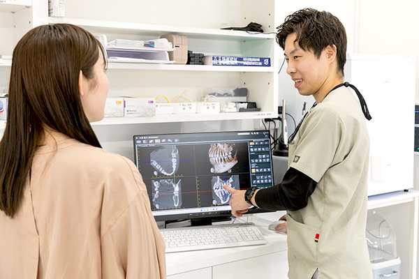 かわはら歯科 新小郡クリニック 画像を用いて、視覚的にもわかりやすく説明を行う