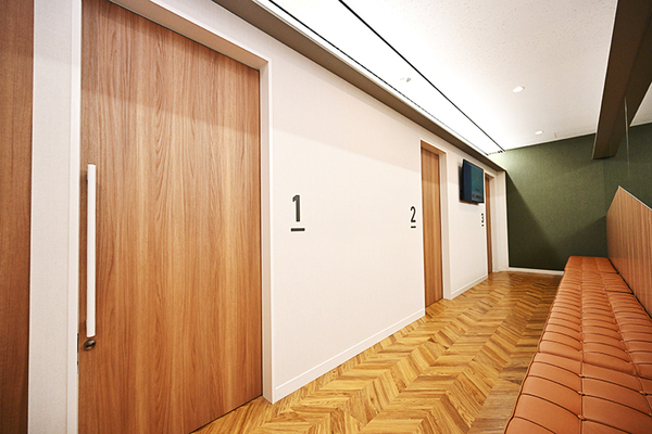 光が丘高松5丁目皮フ科 ベビーカーや車いすでの来院も可能な広さ