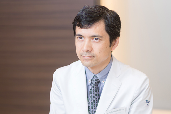 向き癖などの兆候を素早くつかみ 早期受診で子どもの健全な発育を ドクターズ ファイル