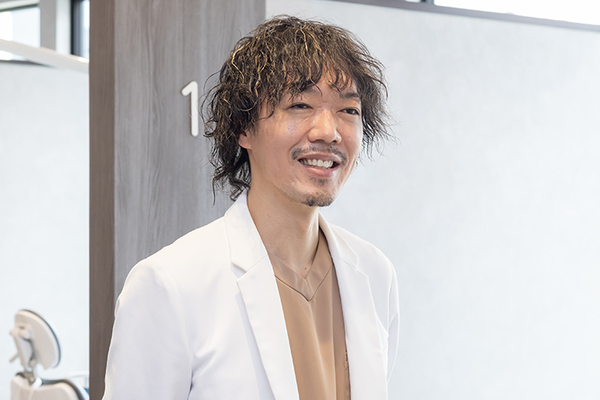 よしみつ歯科クリニック 一般歯科からインプラントまで幅広い診療を提供する