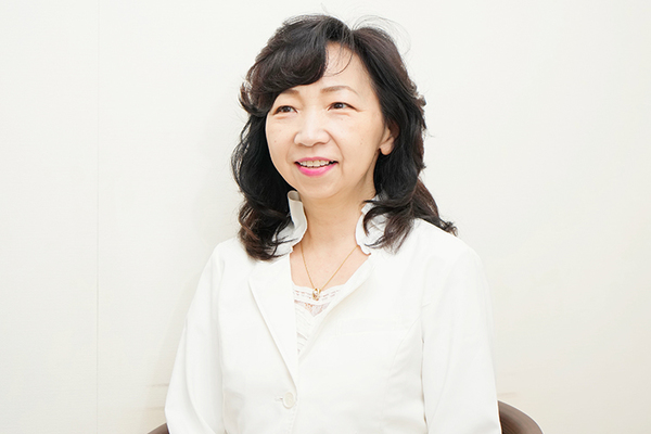 MAYUMI矯正歯科クリニック 患者一人ひとりの悩みに寄り添い、理想のゴールへ導く田中院長