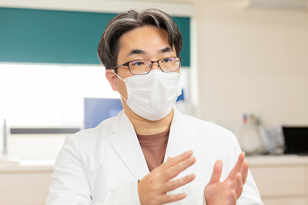 かがみハーモニークリニック 2022年5月にかがみハーモニークリニックを開業した鏡原院長